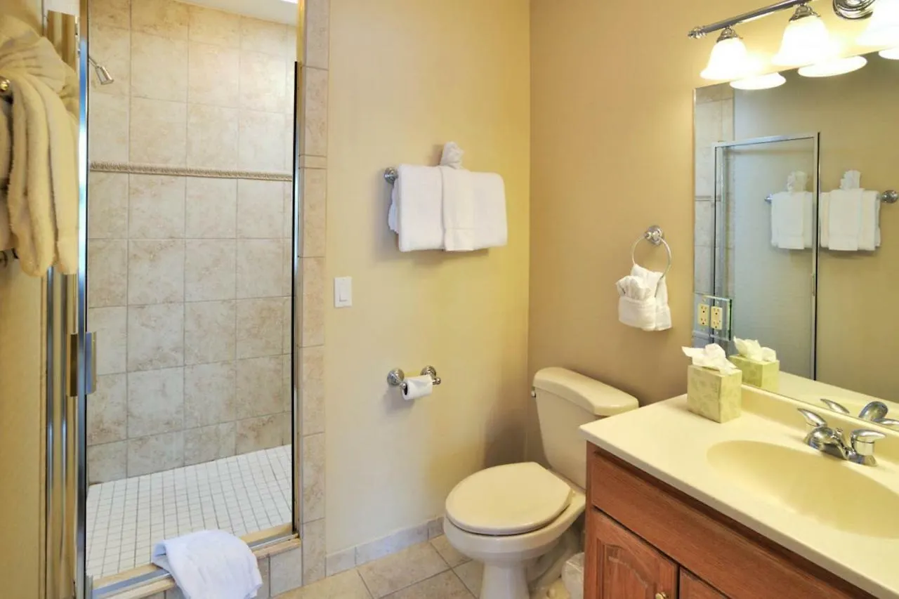 Casa Caribe @ Duval Square Hotel Key West