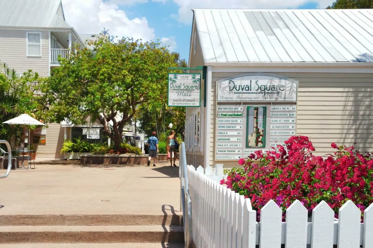 Casa Caribe @ Duval Square Hotel Key West
