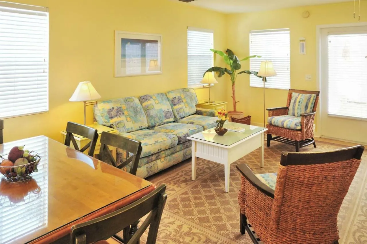 Casa Caribe @ Duval Square Hotel Key West
